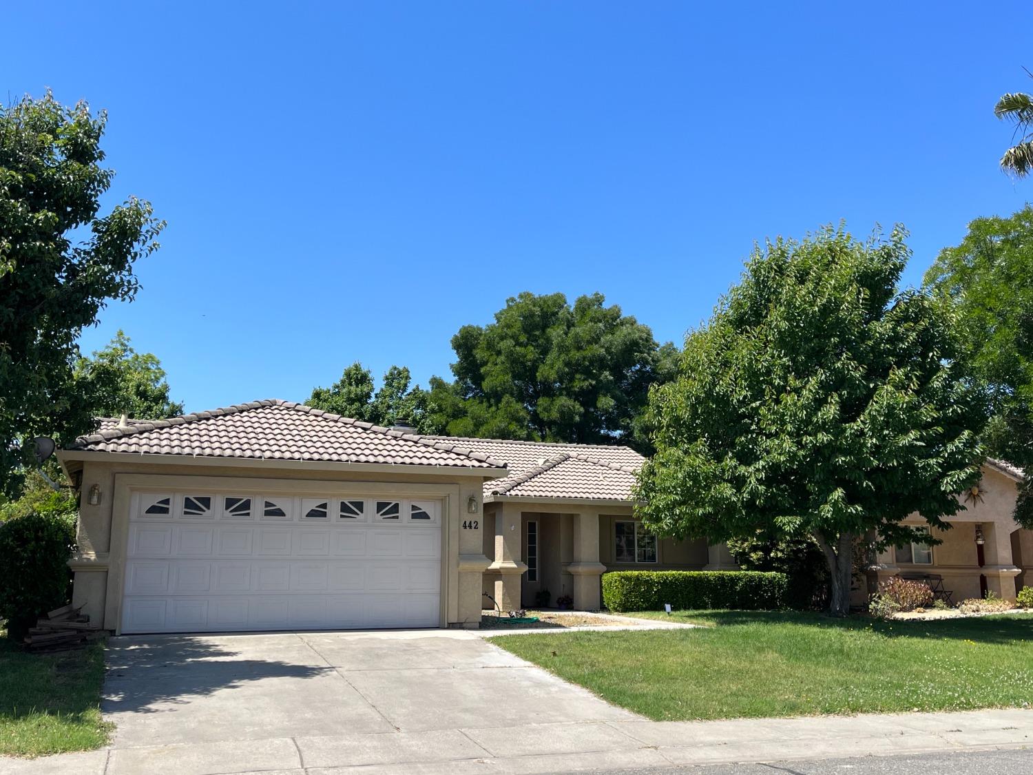 Photo of 442 Whiterock Dr in Yuba City, CA