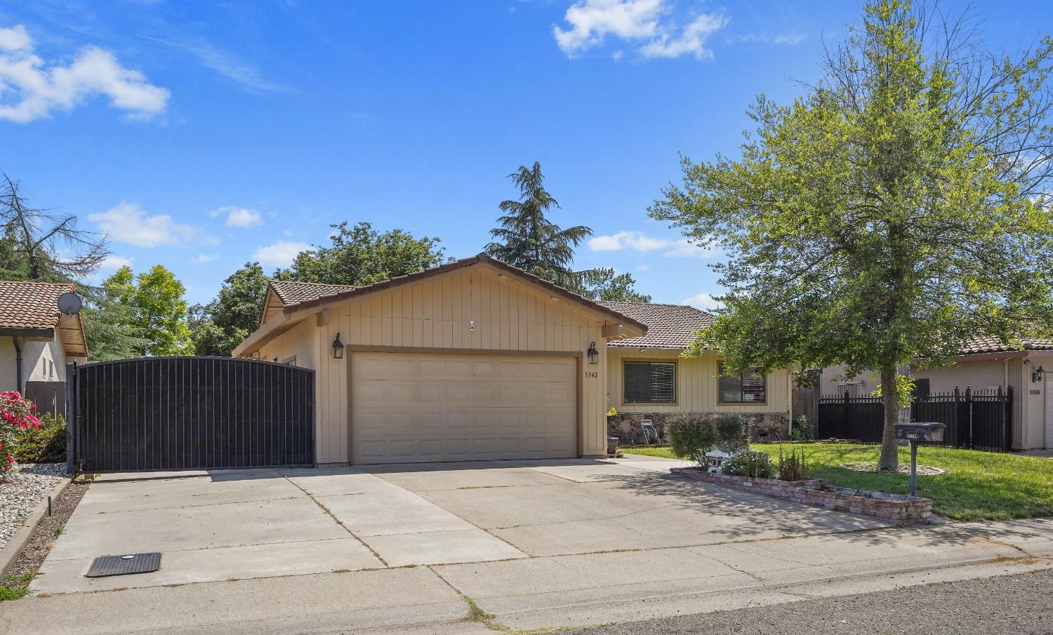 Photo of 5342 Nyoda Wy in Carmichael, CA