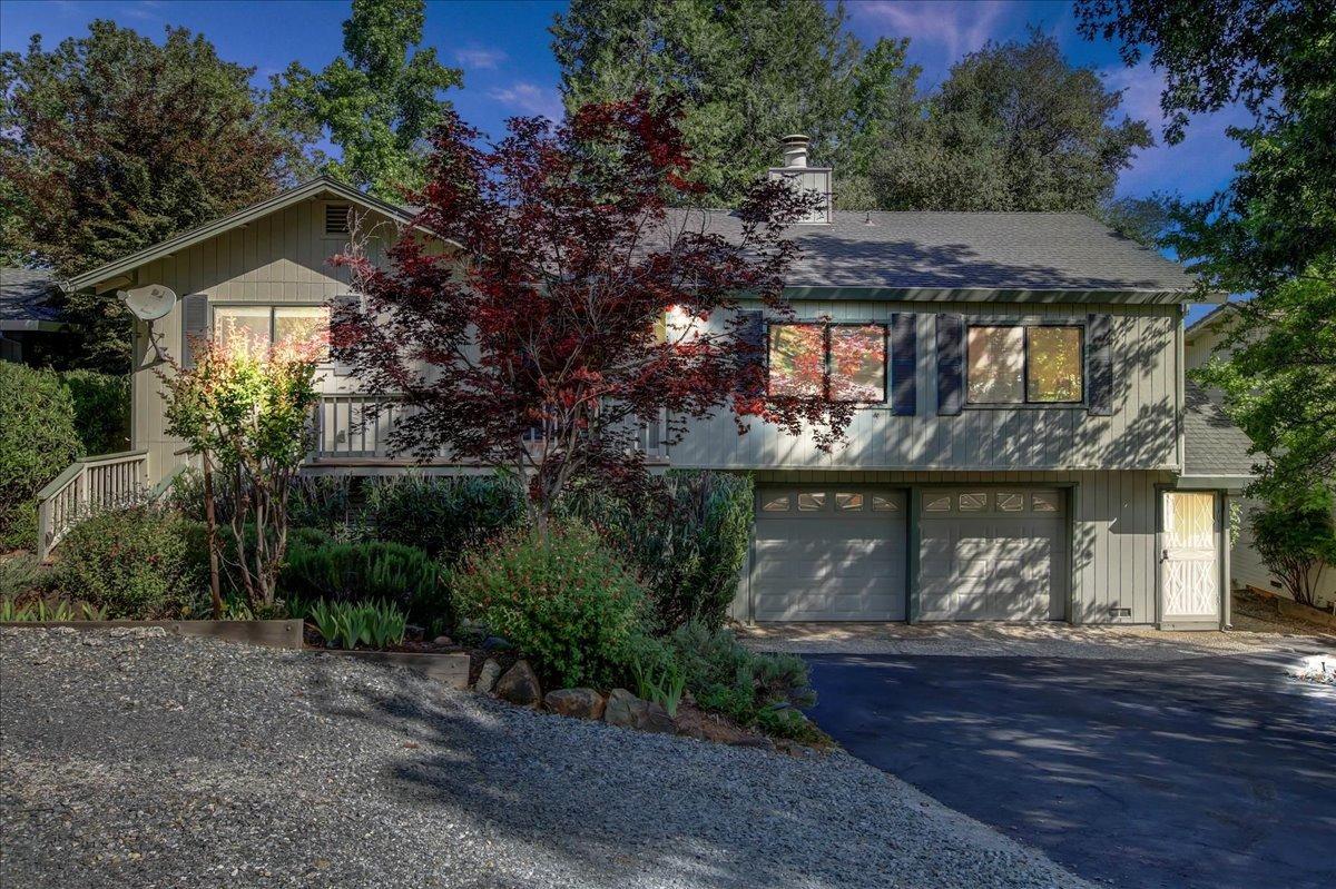 Photo of 22882 Sunset Ridge Dr in Auburn, CA