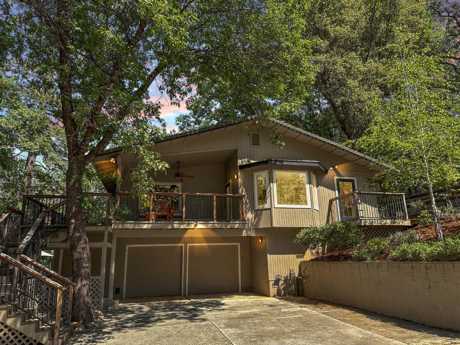 Photo of 12937 Ramada Wy in Auburn, CA
