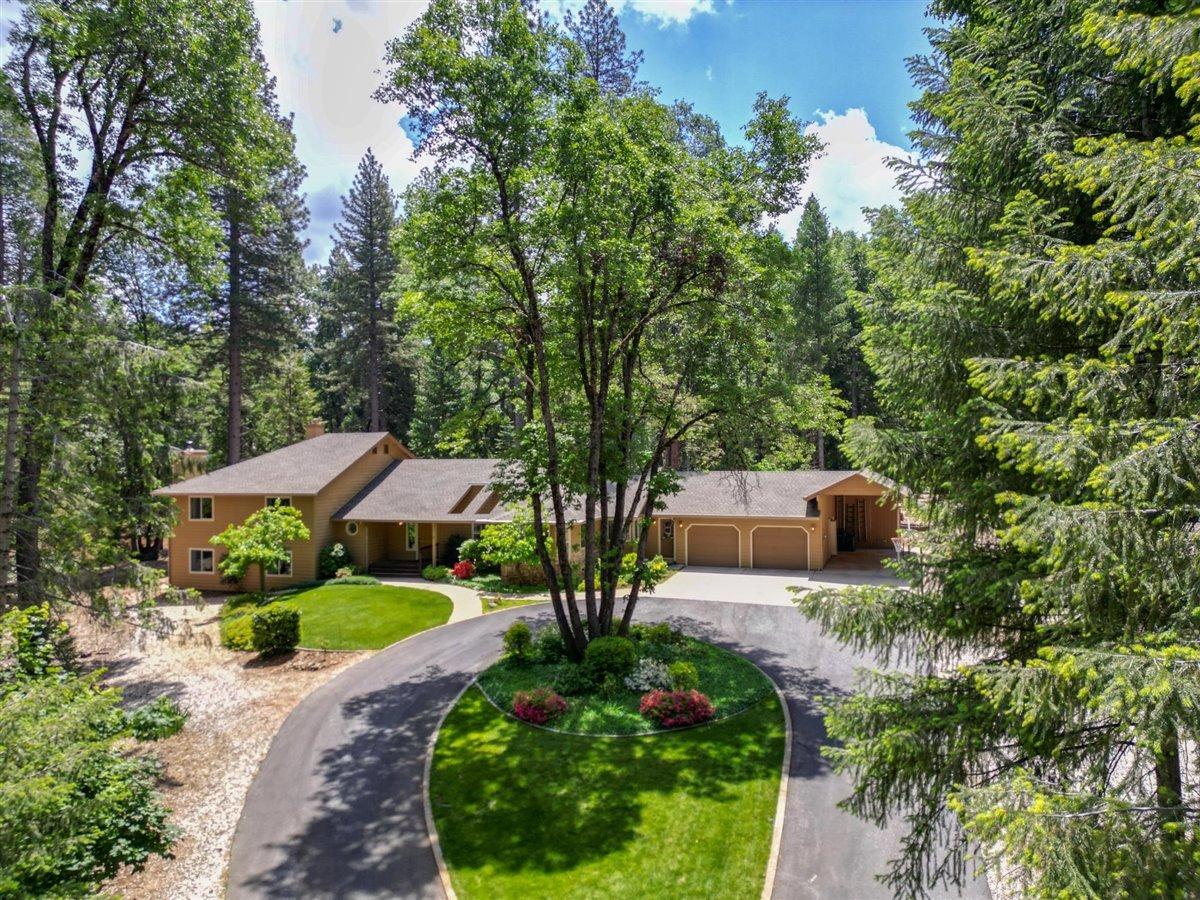 Photo of 13205 Redwood Pl in Nevada City, CA