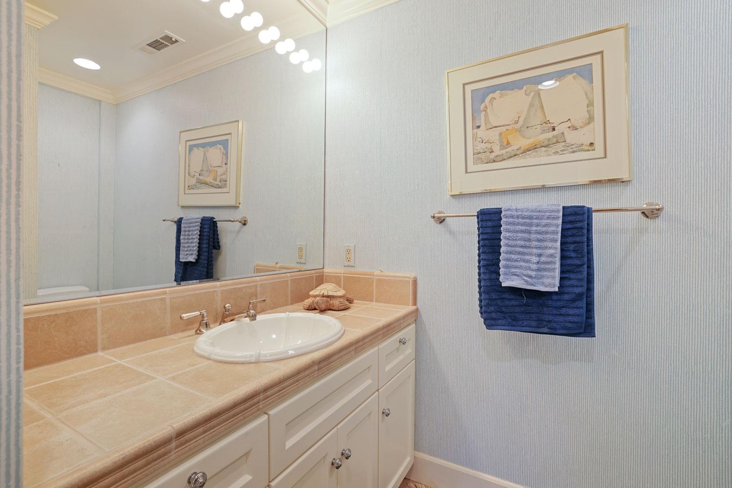 Detail Gallery Image 35 of 94 For 1351 Rivergate, Lodi,  CA 95240 - 5 Beds | 3/2 Baths