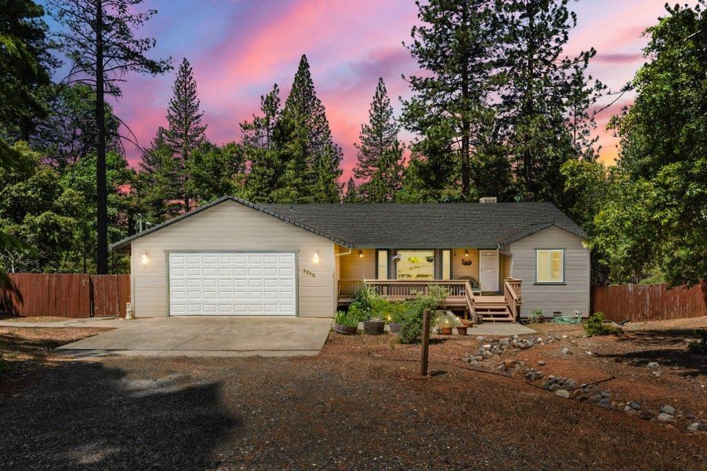 Photo of 5250 Overland Wy in Placerville, CA
