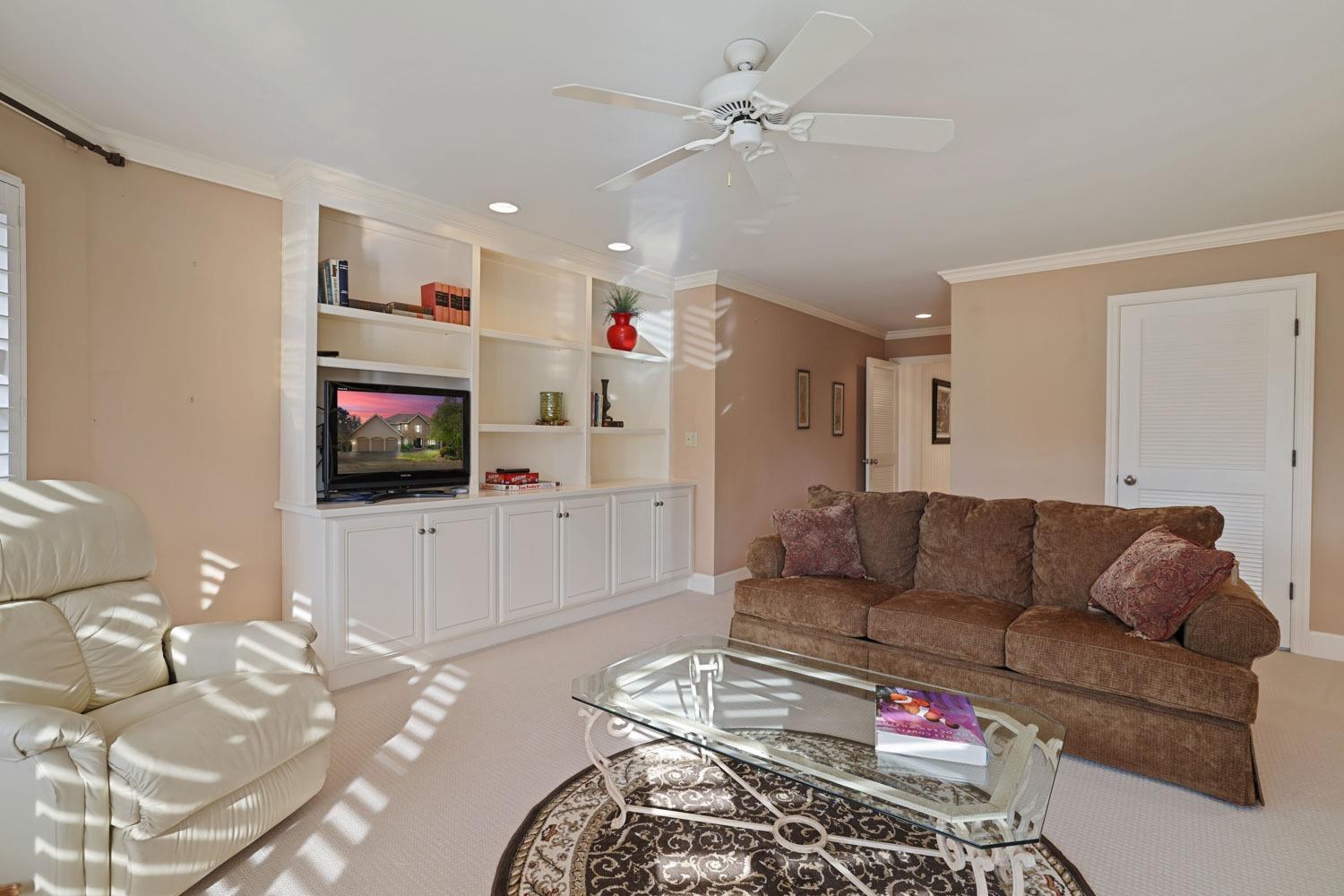 Detail Gallery Image 48 of 94 For 1351 Rivergate, Lodi,  CA 95240 - 5 Beds | 3/2 Baths