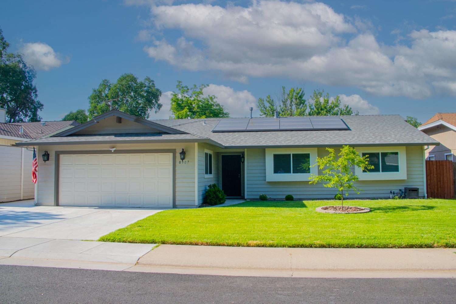 Photo of 8907 Hazel Hill Ct in Orangevale, CA