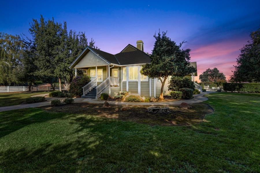 Photo of 10265 Sheldon Rd in Elk Grove, CA