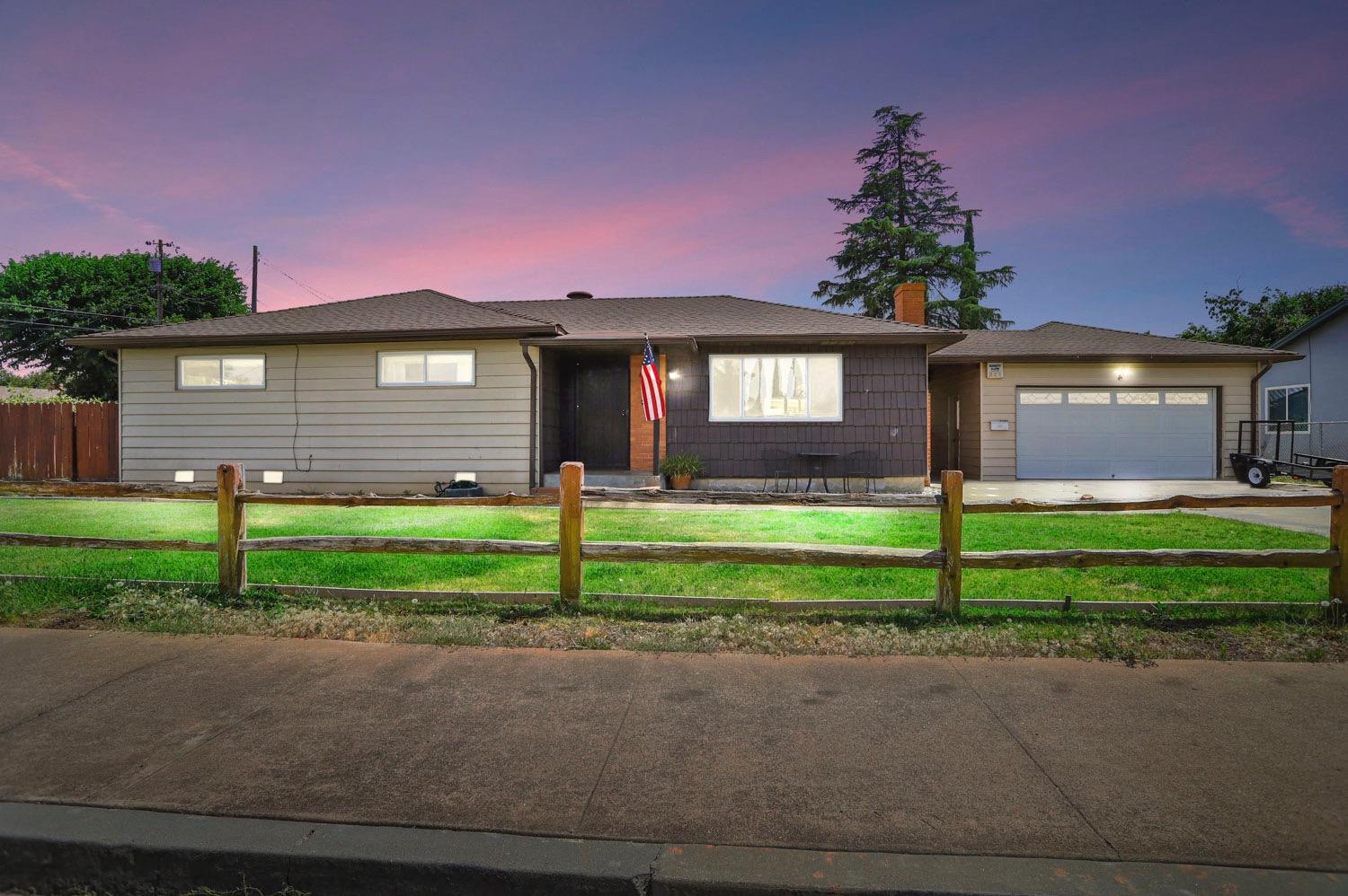 Photo of 1109 Allen St in Oakdale, CA