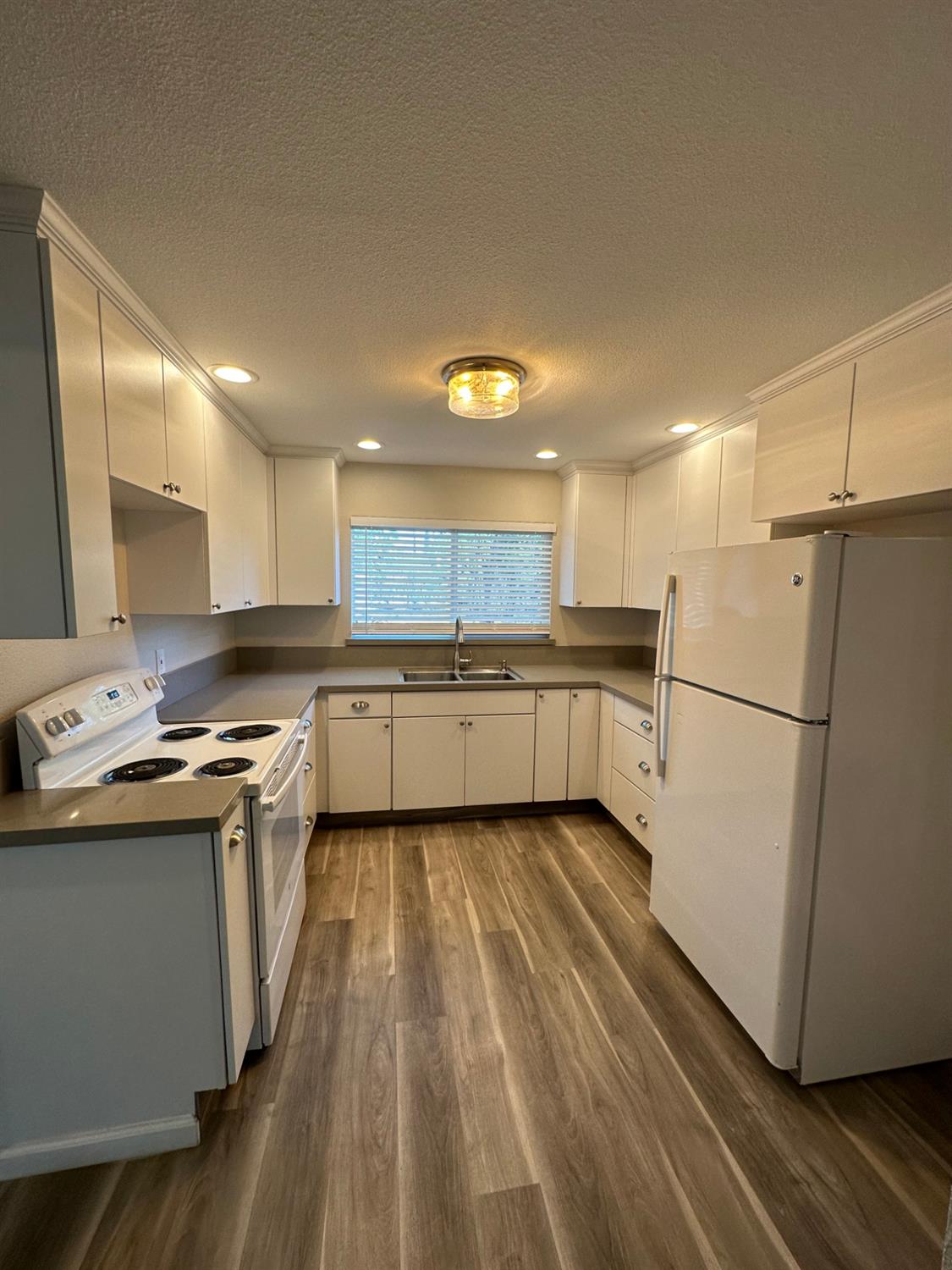 Detail Gallery Image 17 of 56 For 1738 S Drake Ave, Stockton,  CA 95215 - 4 Beds | 2 Baths