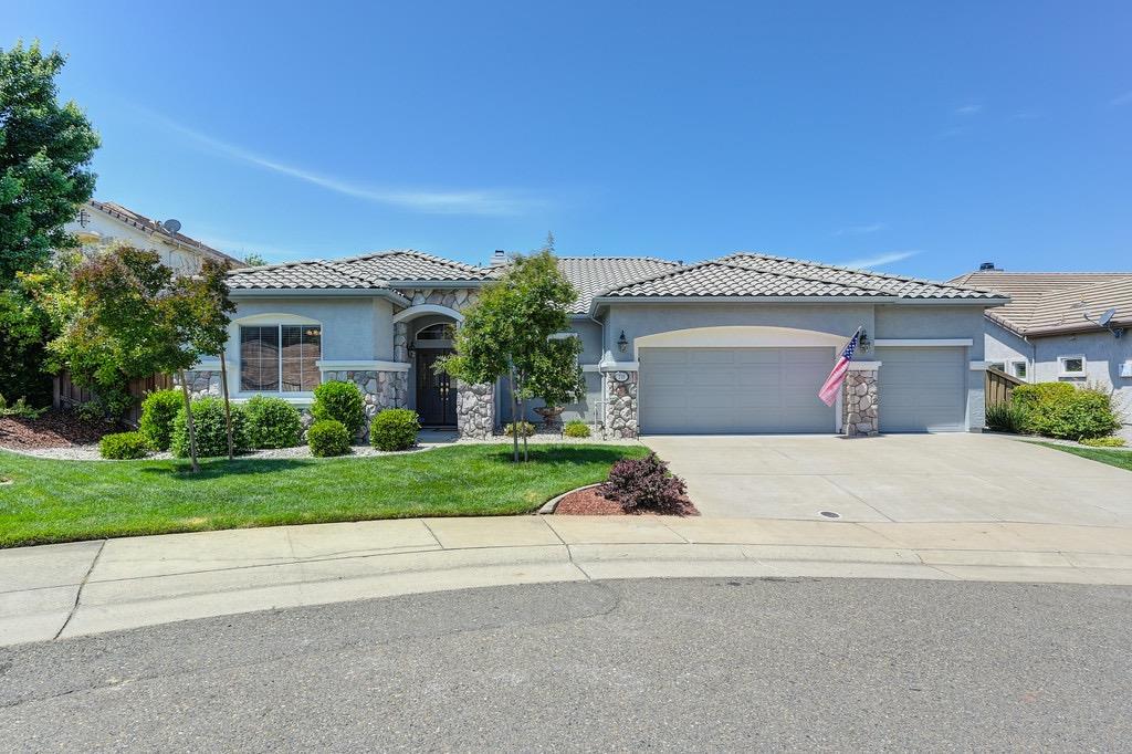 Photo of 719 Stone Mill Dr in Folsom, CA