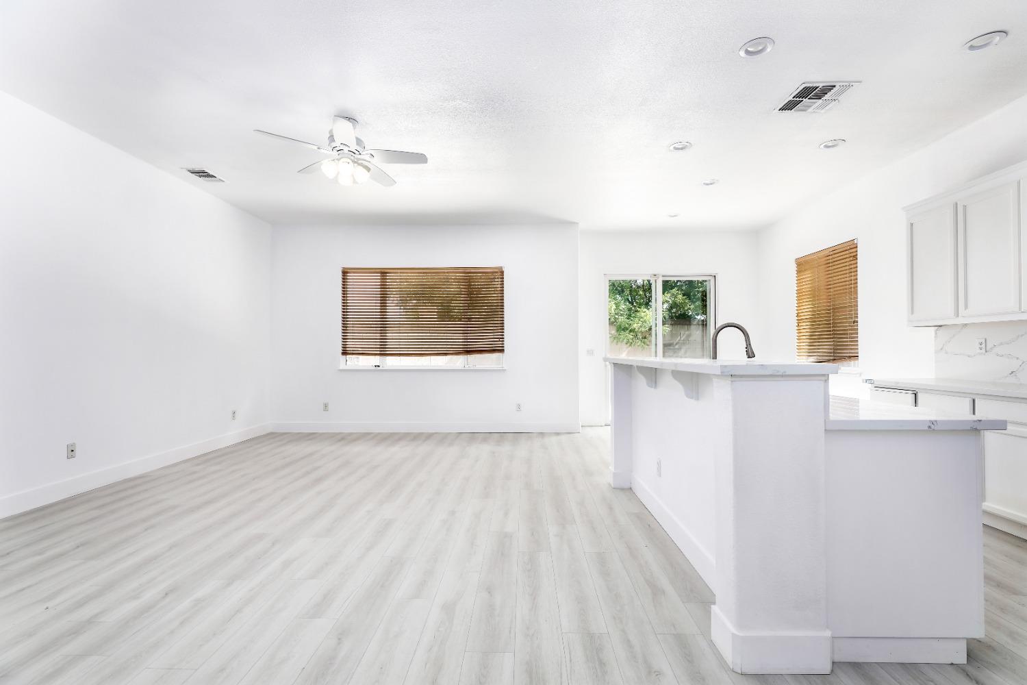 Detail Gallery Image 27 of 51 For 2345 New Brighton Ln, Stockton,  CA 95209 - 4 Beds | 2 Baths