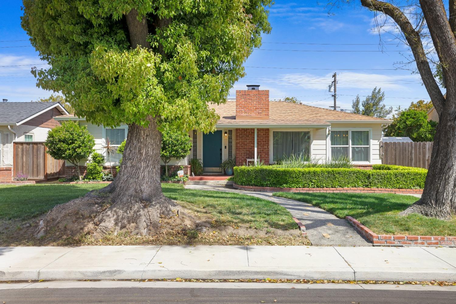 Photo of 1129 Woodman Wy in Modesto, CA
