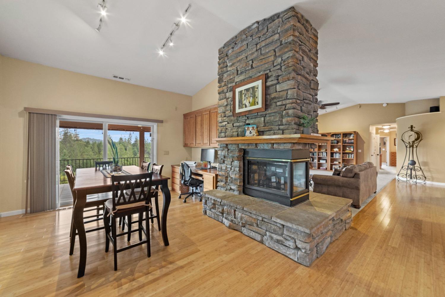 Photo of 22977 Pine Hollow Rd in Colfax, CA
