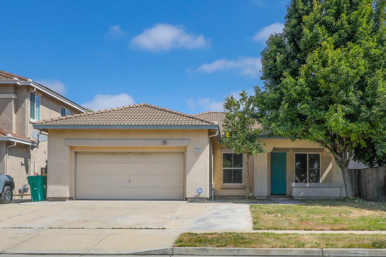 Detail Gallery Image 1 of 51 For 2345 New Brighton Ln, Stockton,  CA 95209 - 4 Beds | 2 Baths