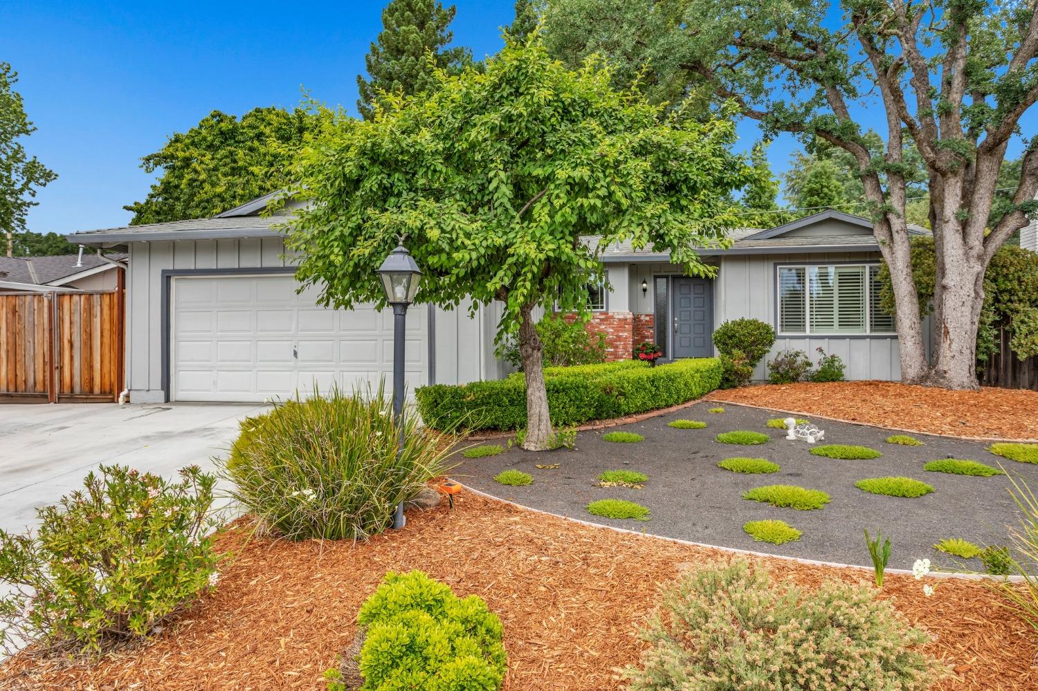 Photo of 8377 Seeno Ave in Granite Bay, CA
