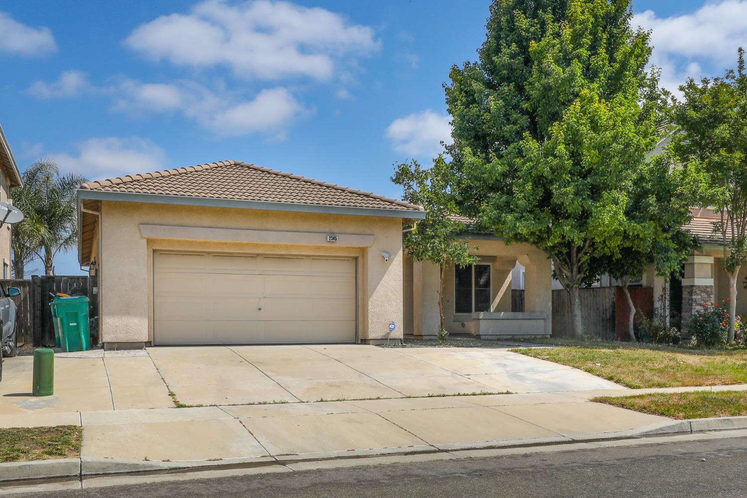 Detail Gallery Image 3 of 51 For 2345 New Brighton Ln, Stockton,  CA 95209 - 4 Beds | 2 Baths