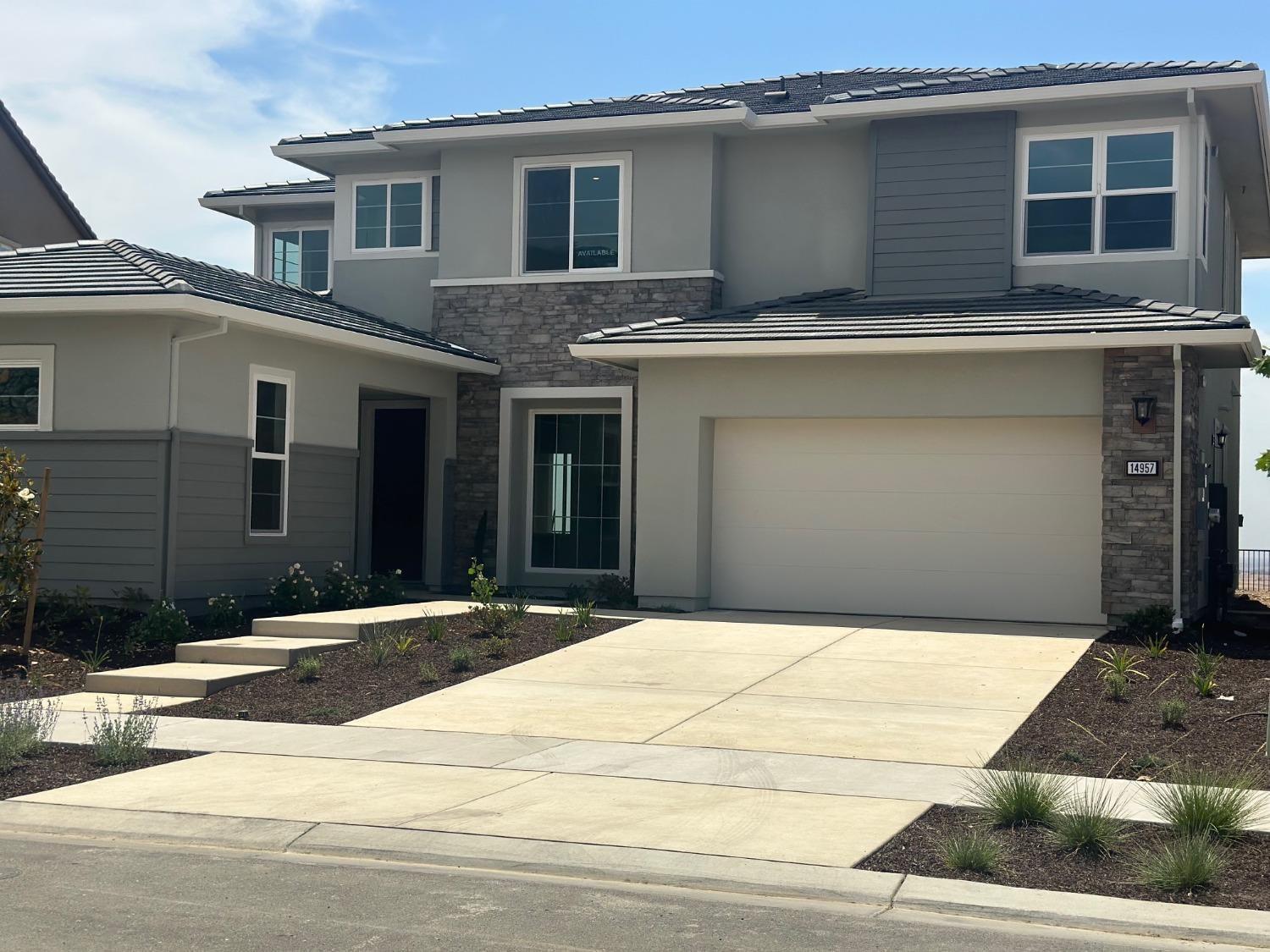Photo of 14957 Prairie Gold Cir in Folsom, CA
