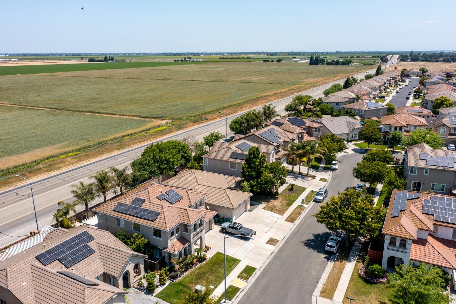 Detail Gallery Image 43 of 51 For 2345 New Brighton Ln, Stockton,  CA 95209 - 4 Beds | 2 Baths