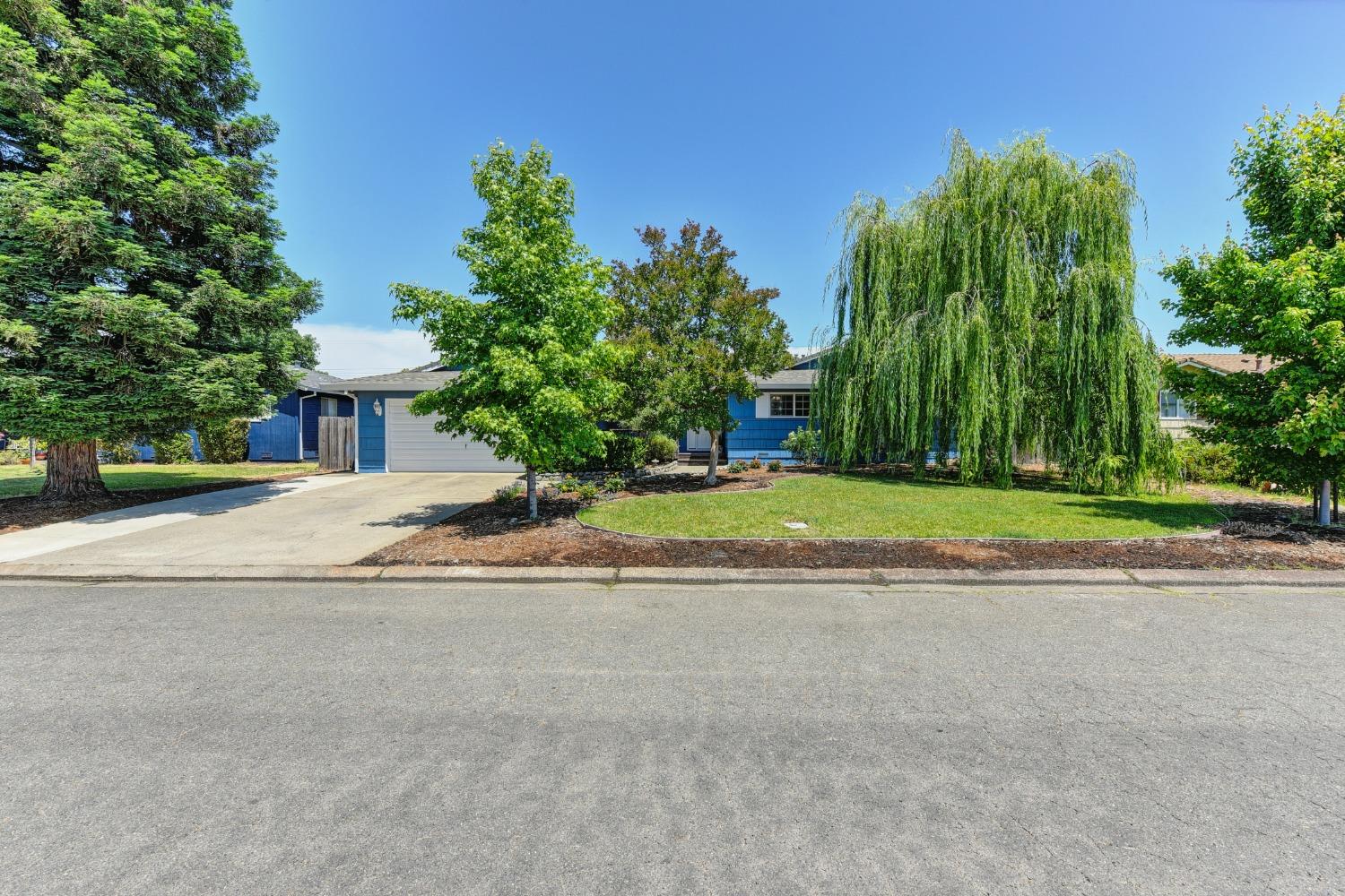 Photo of 9425 Shumway Dr in Orangevale, CA