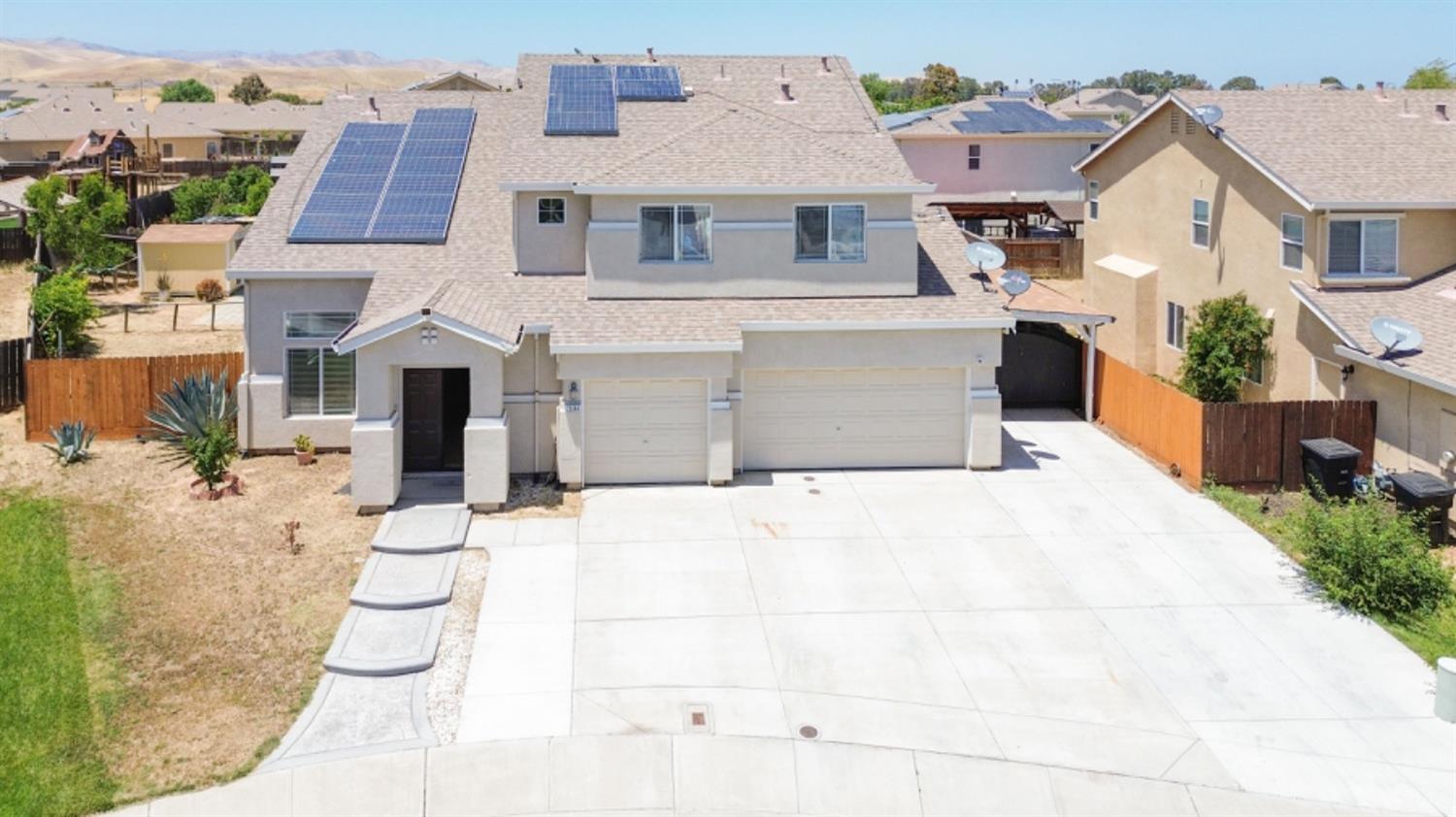 Photo of 29340 W Del Sol Ct in Santa Nella, CA
