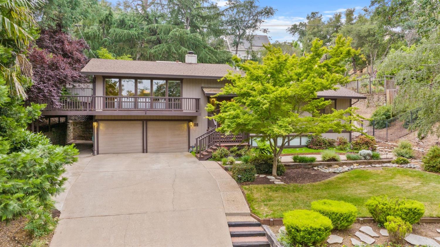 Photo of 598 Encina Dr in El Dorado Hills, CA