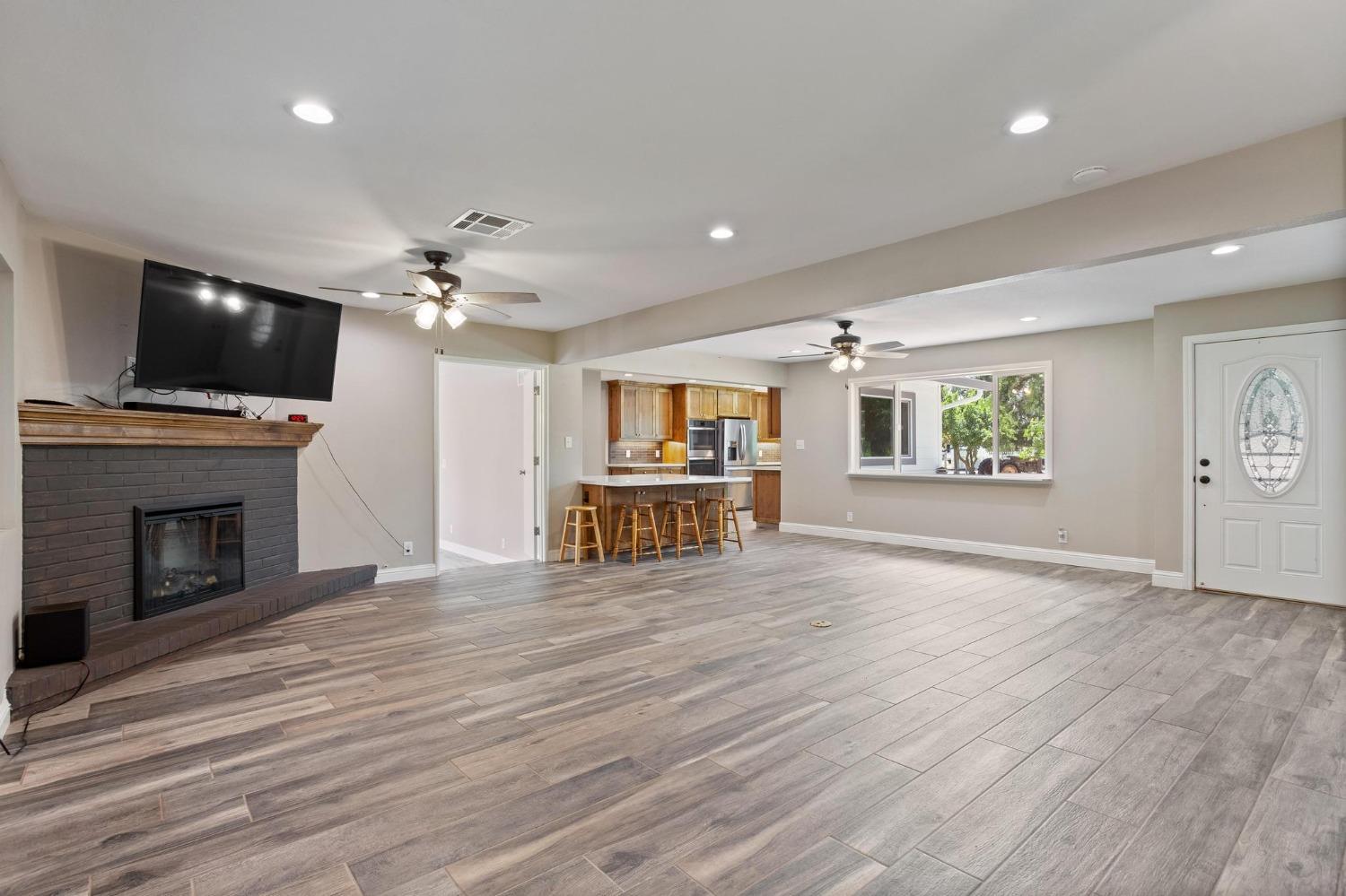Mulberry Avenue, Atwater, California image 6