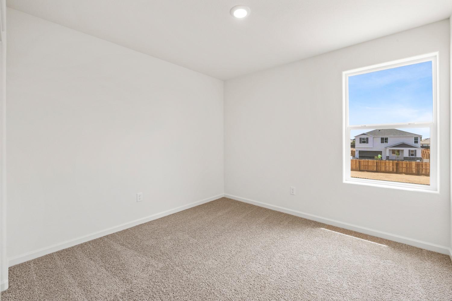 Detail Gallery Image 11 of 12 For 10484 Santana Ln, Stockton,  CA 95212 - 4 Beds | 2/1 Baths
