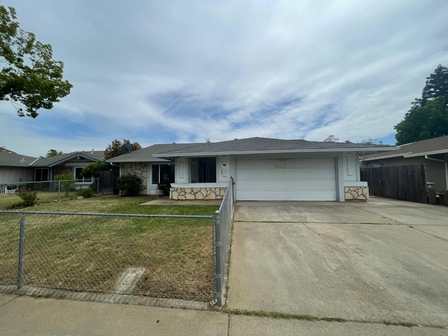 Photo of 1318 Nadene Dr in Marysville, CA