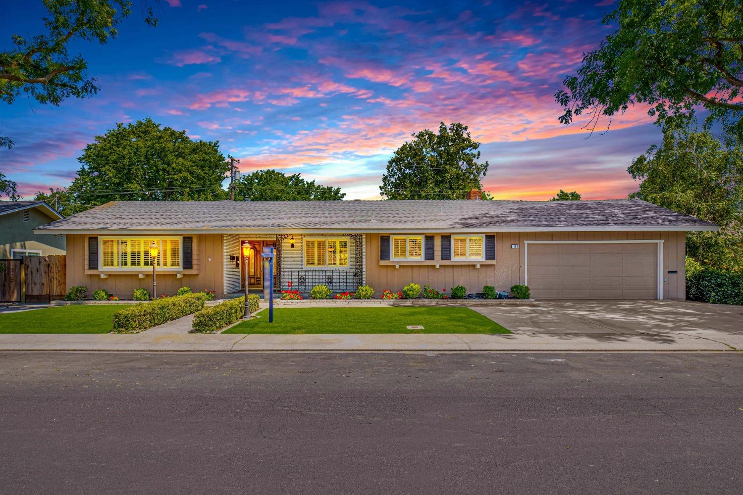 Photo of 1109 Lexington Dr in Modesto, CA