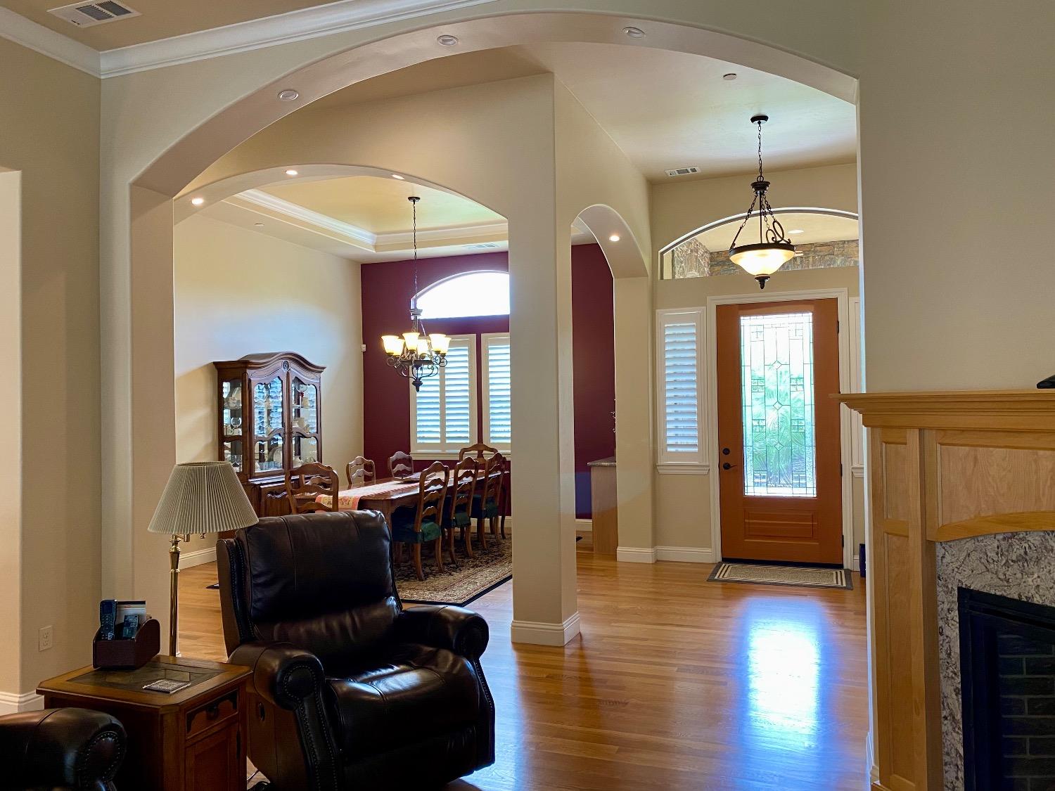 Detail Gallery Image 4 of 26 For 11152 Carrolton, Escalon,  CA 95320 - 3 Beds | 3 Baths