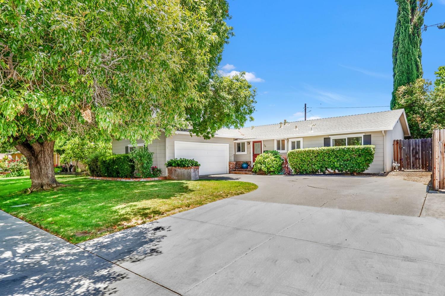 Photo of 26 Gibson Rd in Woodland, CA