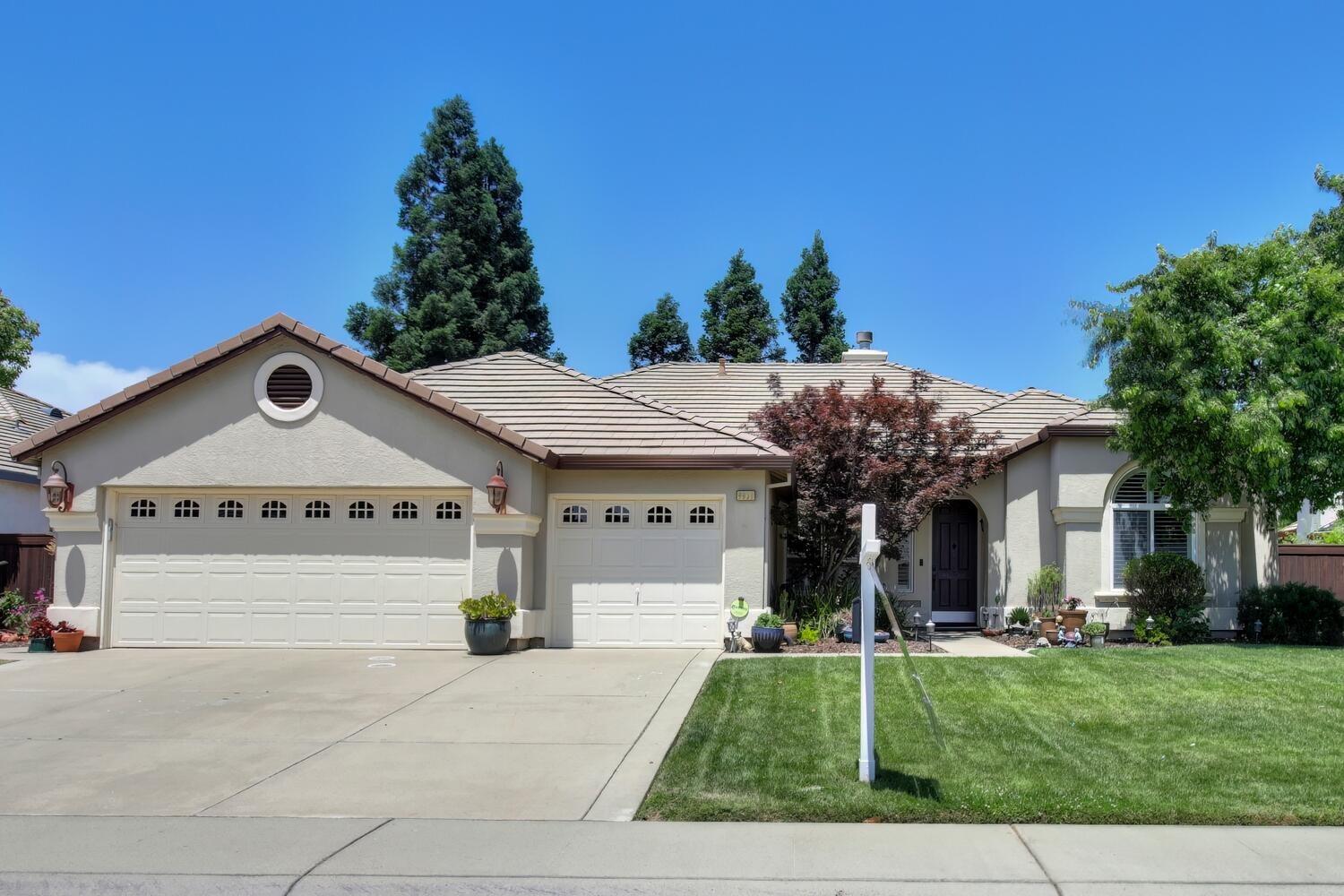 Photo of 9908 Silver Meadow Wy in Sacramento, CA
