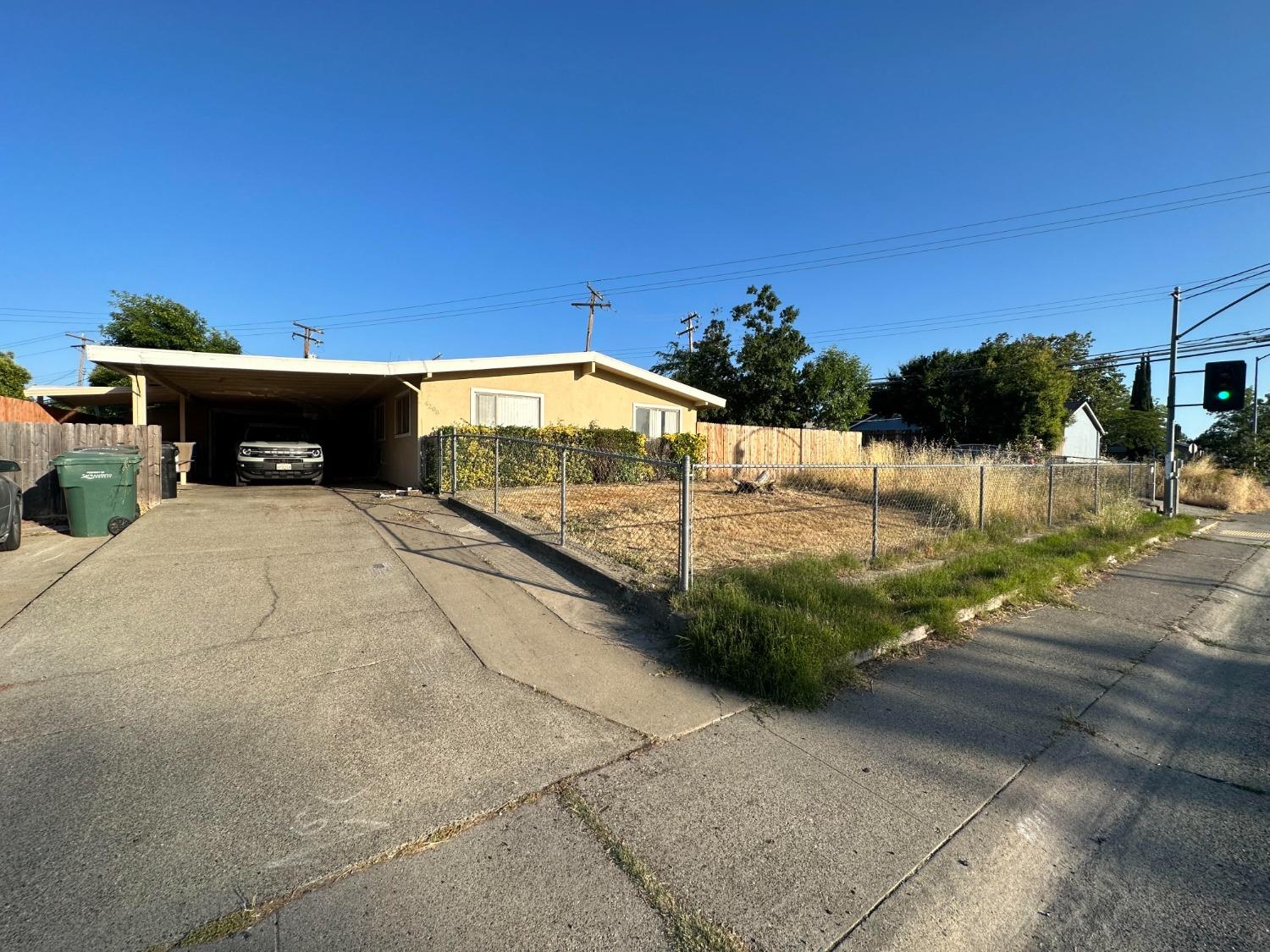 Photo of 4208 Don Julio Blvd in North Highlands, CA