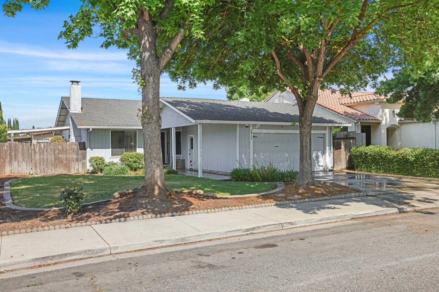 Photo of 3913 Dragoo Park Dr in Modesto, CA