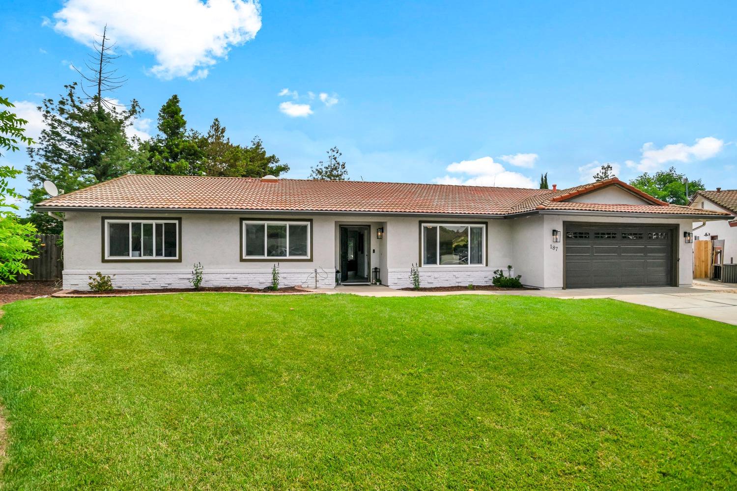 Photo of 187 Spree Ct in Galt, CA