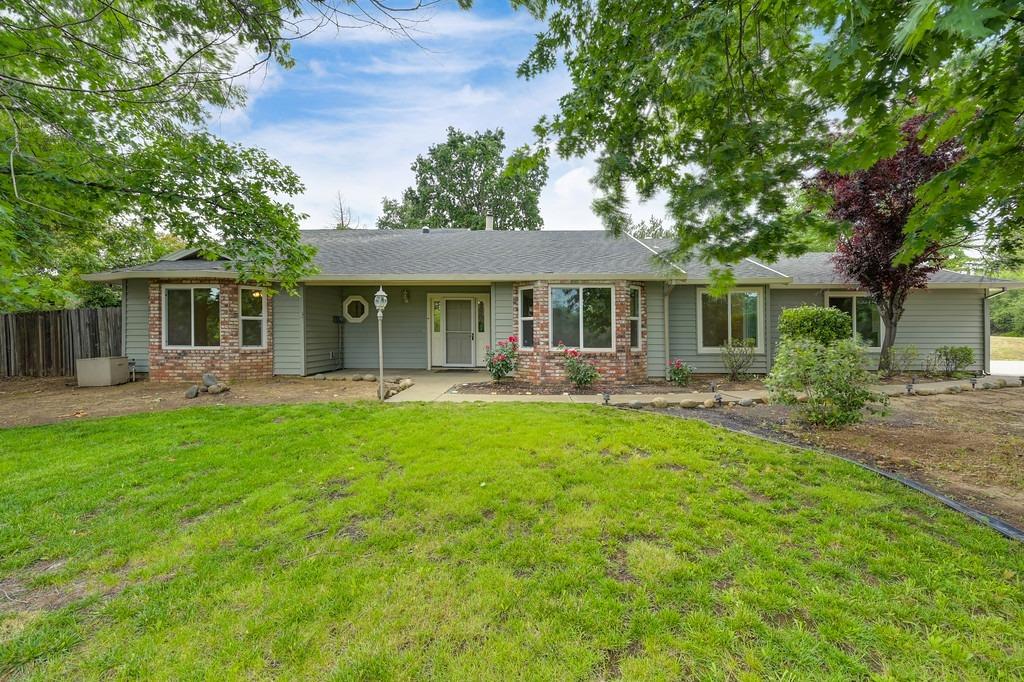 Photo of 2295 Knollwood Dr in Cameron Park, CA