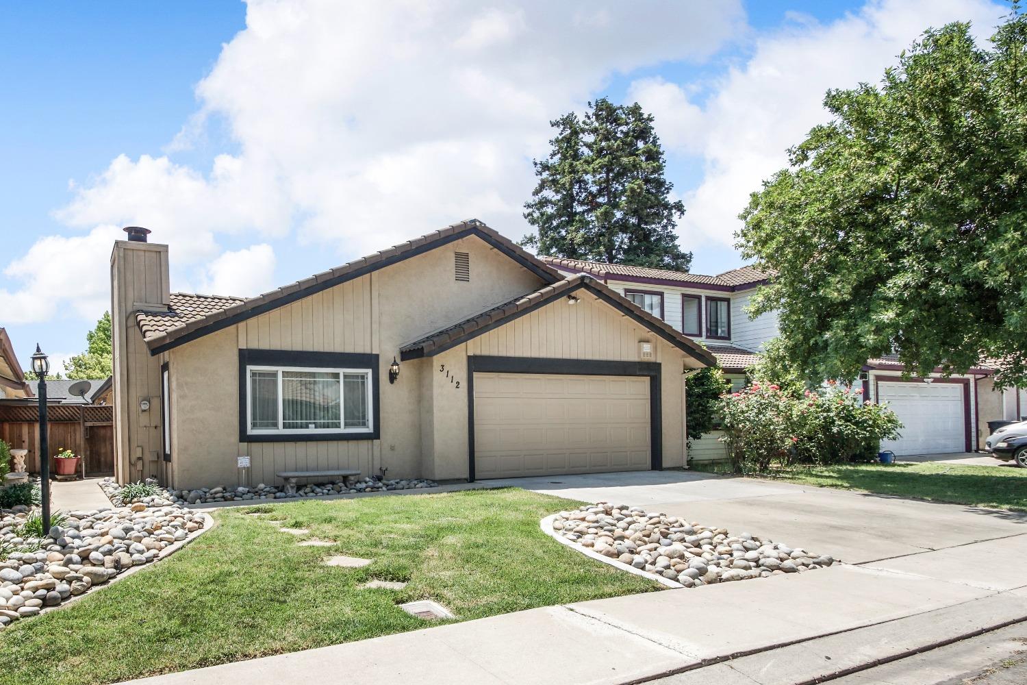 Photo of 3112 Golden Eagle Ln in Modesto, CA