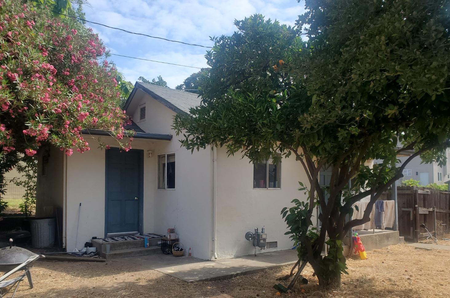 Photo of 121 E St in Roseville, CA