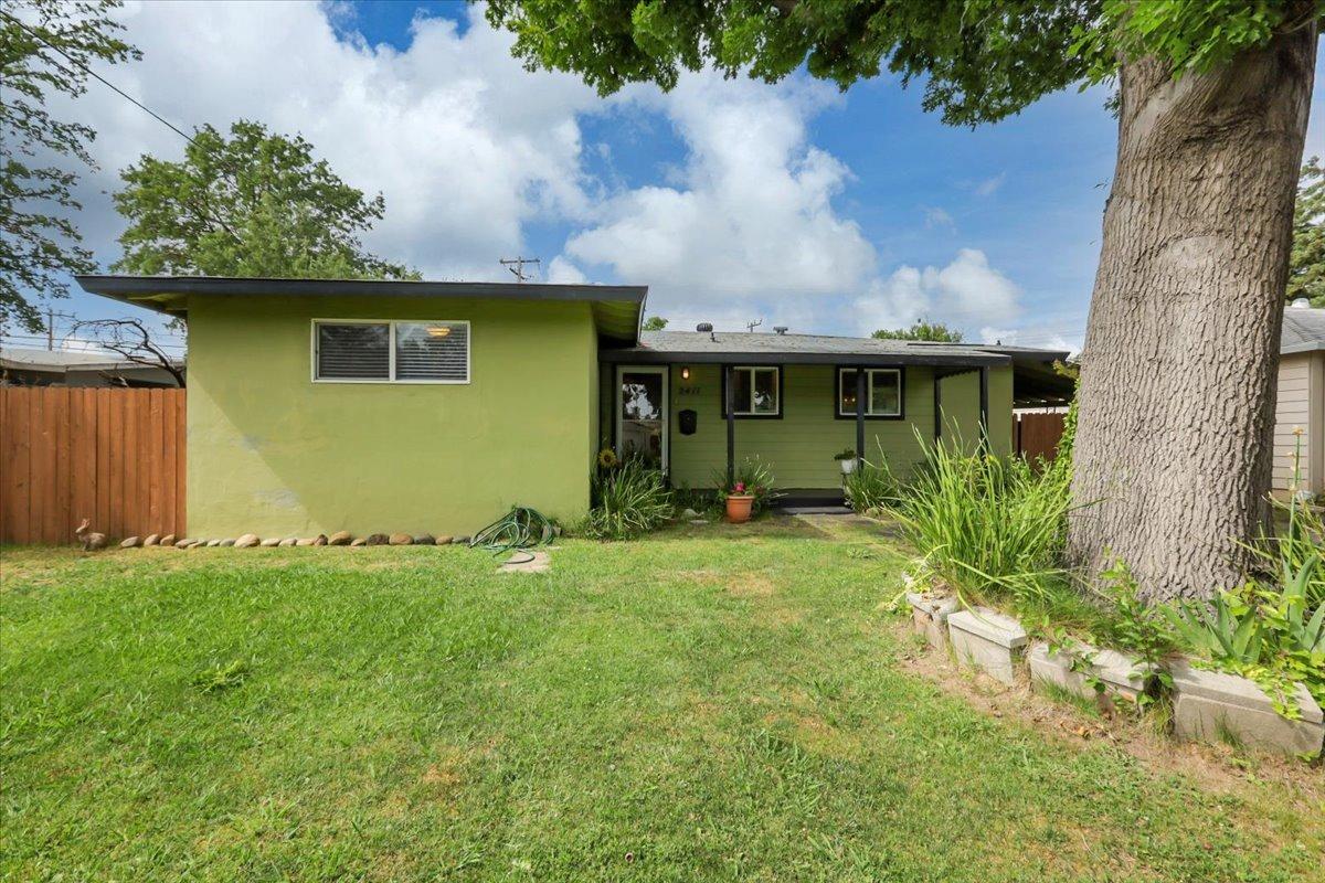 Photo of 2411 Roland Rd in Sacramento, CA