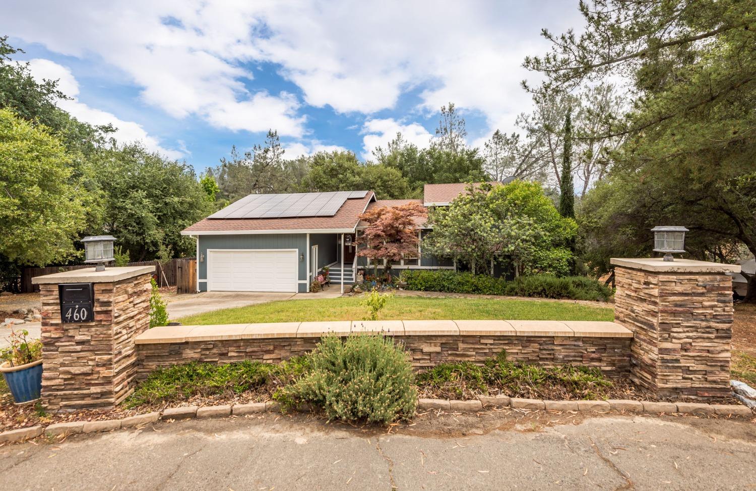 Photo of 460 Appaloosa Ct in El Dorado Hills, CA