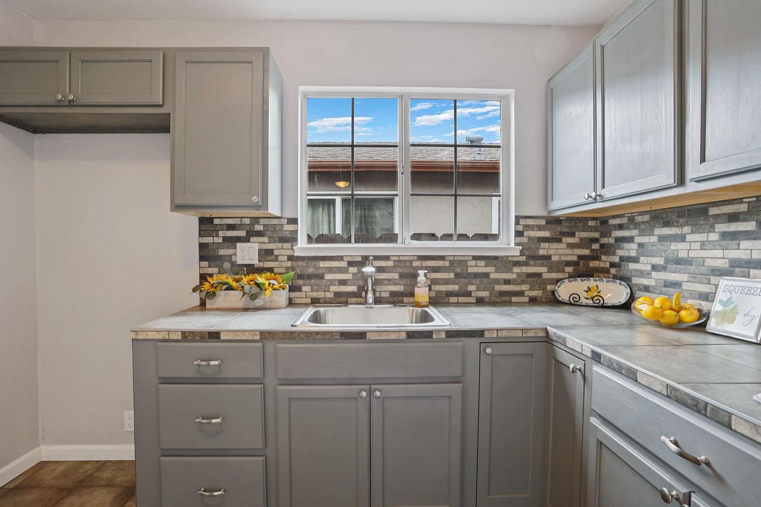 Detail Gallery Image 33 of 41 For 361 Marty Dr, Manteca,  CA 95336 - 3 Beds | 2 Baths