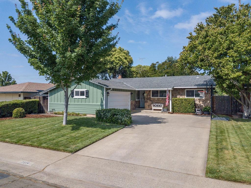 Photo of 2924 Terilyn St in Sacramento, CA