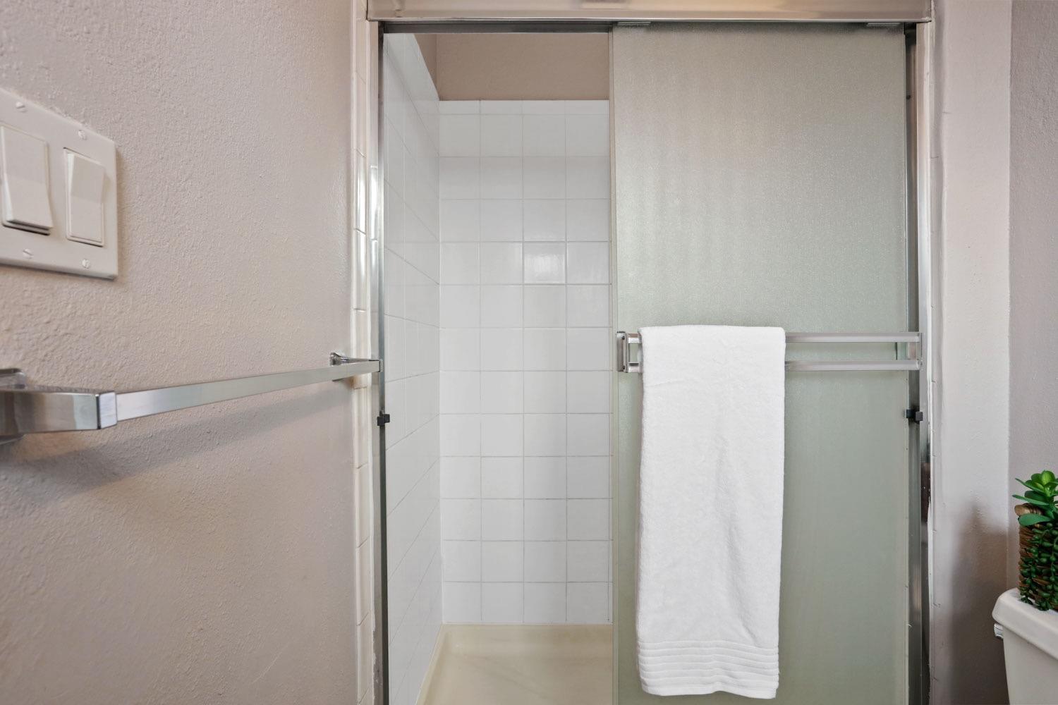 Detail Gallery Image 25 of 41 For 361 Marty Dr, Manteca,  CA 95336 - 3 Beds | 2 Baths