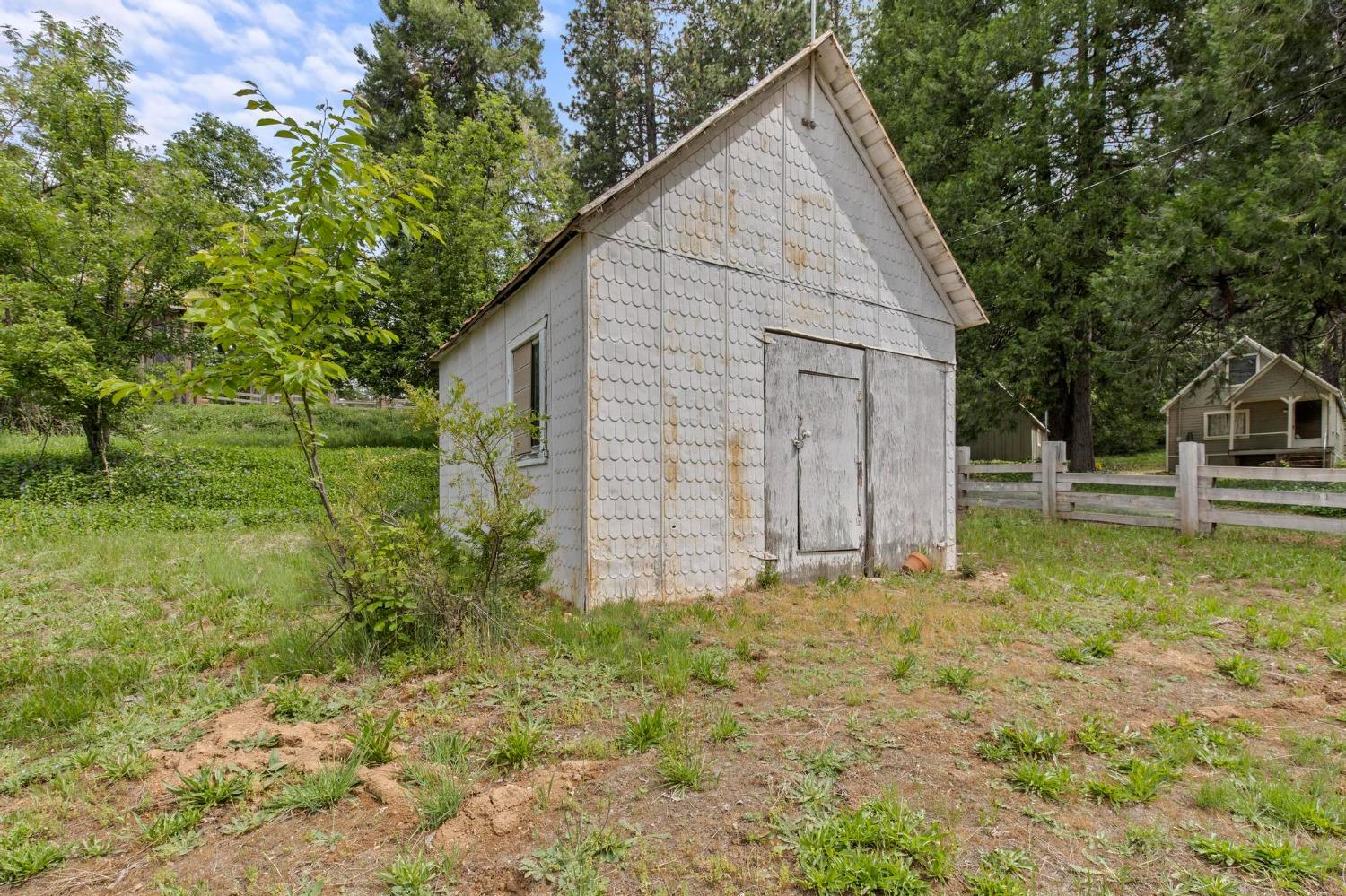 Quincy La Porte Road, Strawberry Valley, California image 4