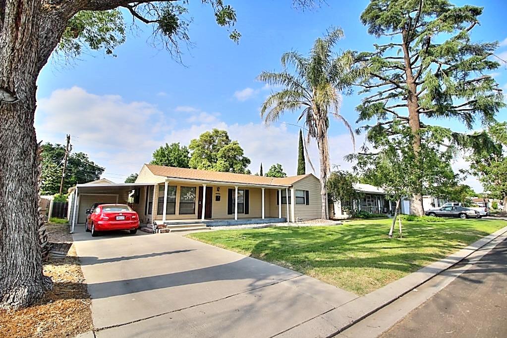 Photo of 2009 Dora St in Modesto, CA