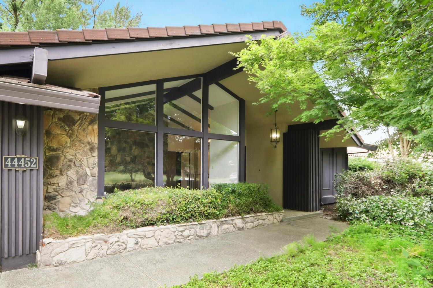 Photo of 44452 N El Macero Dr in El Macero, CA