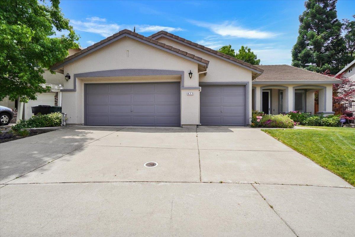 Photo of 477 Anacapa Dr in Roseville, CA