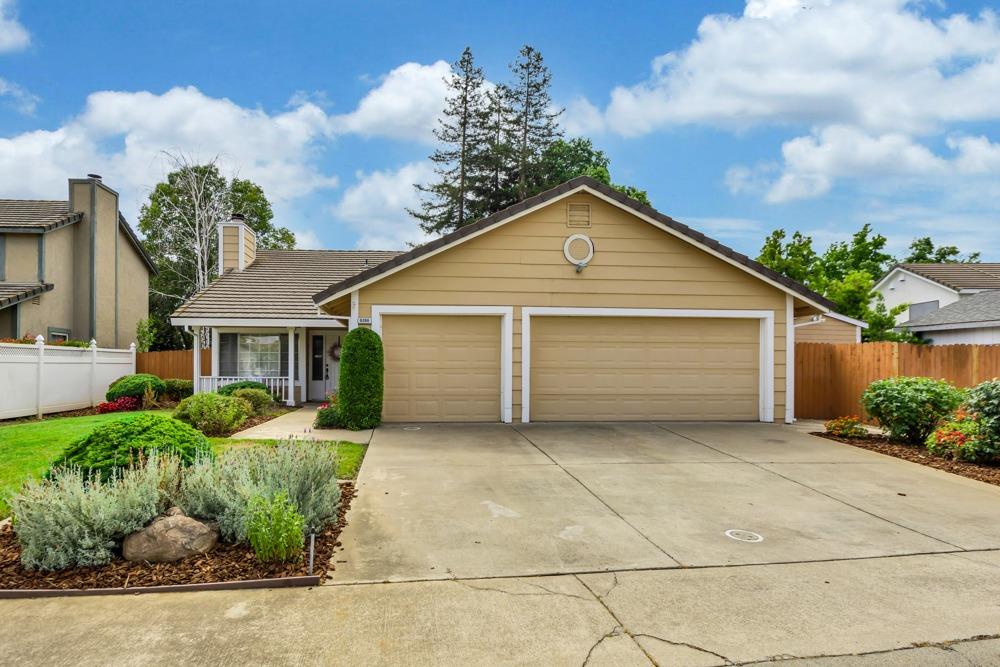 Photo of 9266 Emerald Crest Dr in Elk Grove, CA