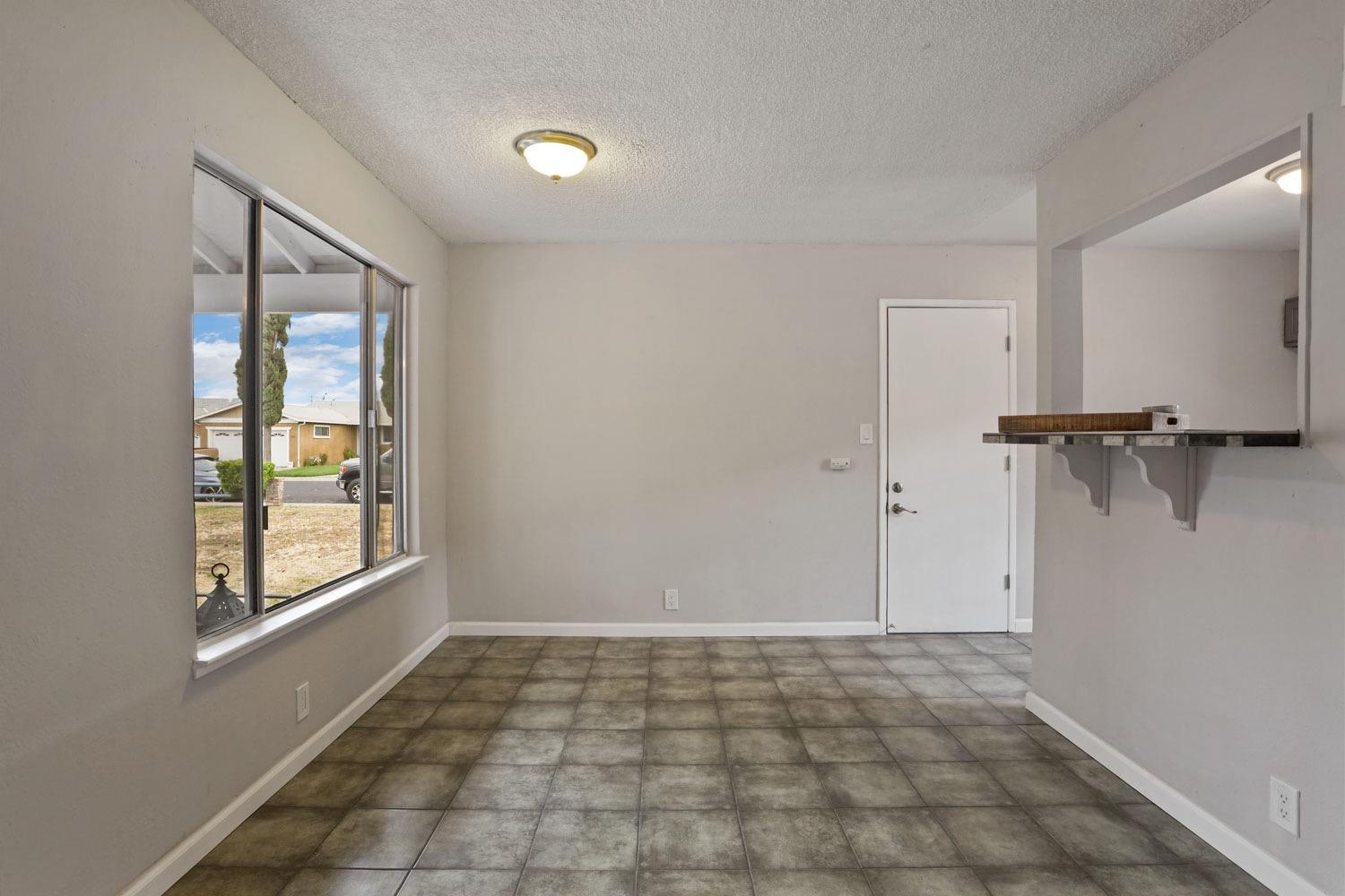 Detail Gallery Image 28 of 41 For 361 Marty Dr, Manteca,  CA 95336 - 3 Beds | 2 Baths