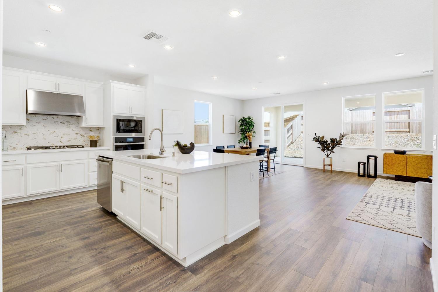 Photo of 503 Cabrillo Ct in Lincoln, CA