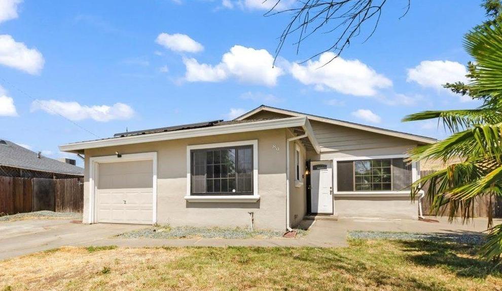 Photo of 89 Arcade Blvd in Sacramento, CA
